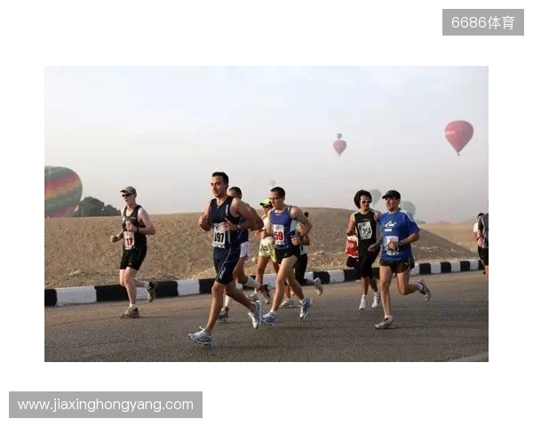 感人至深,朋友穿若塔球衣跑马拉松,期间与若塔妻子相拥 感人至深,朋友穿若塔球衣跑马拉松,期间与若塔妻子相拥